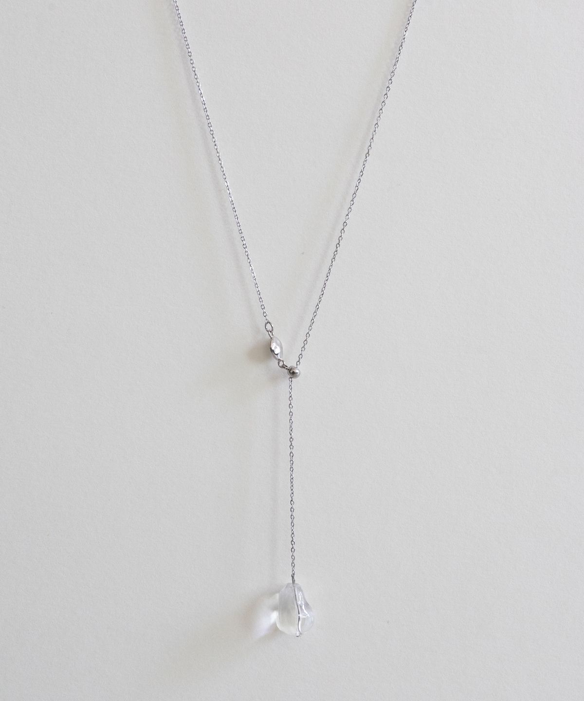 메리모티브(MERRYMOTIVE) Sculpture glass pendant drop necklace