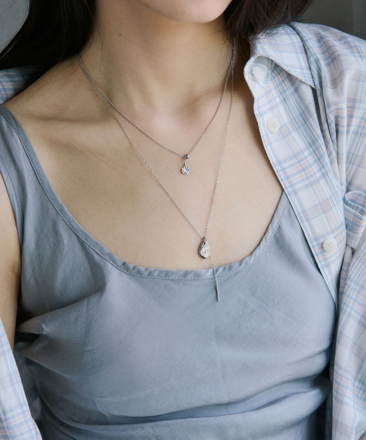 메리모티브(MERRYMOTIVE) Crumpled teardrop necklace