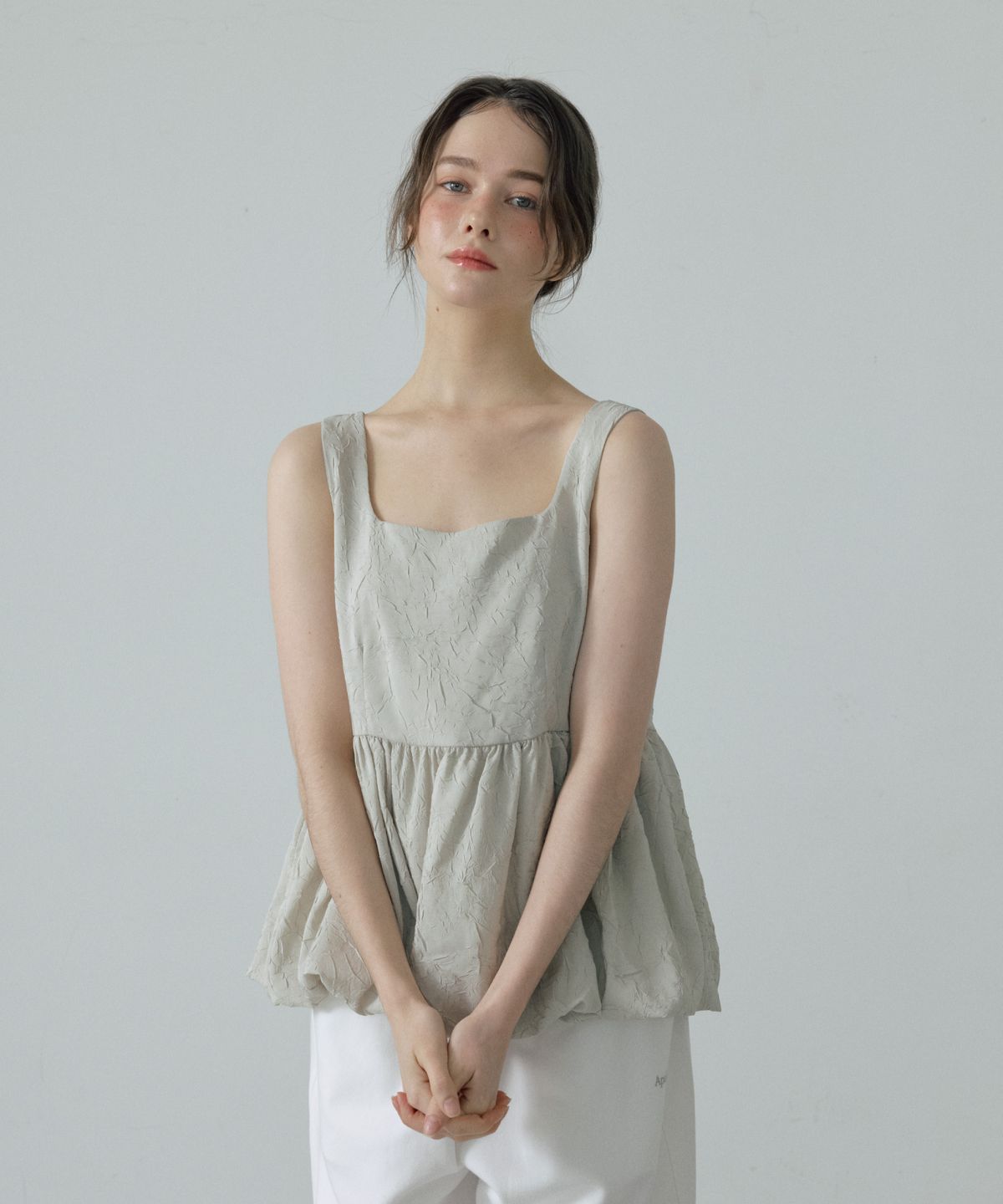 아페이즈(APAISE) [투웨이]Reversible Crinkled Marshmallow Blouse(Olive)
