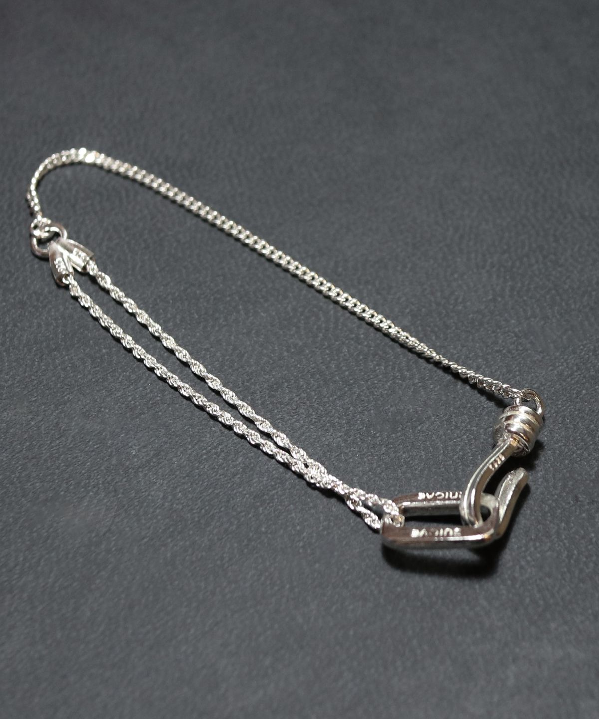 수이오브(SUIOVE) DOUBLE TEXTURE BRACELET