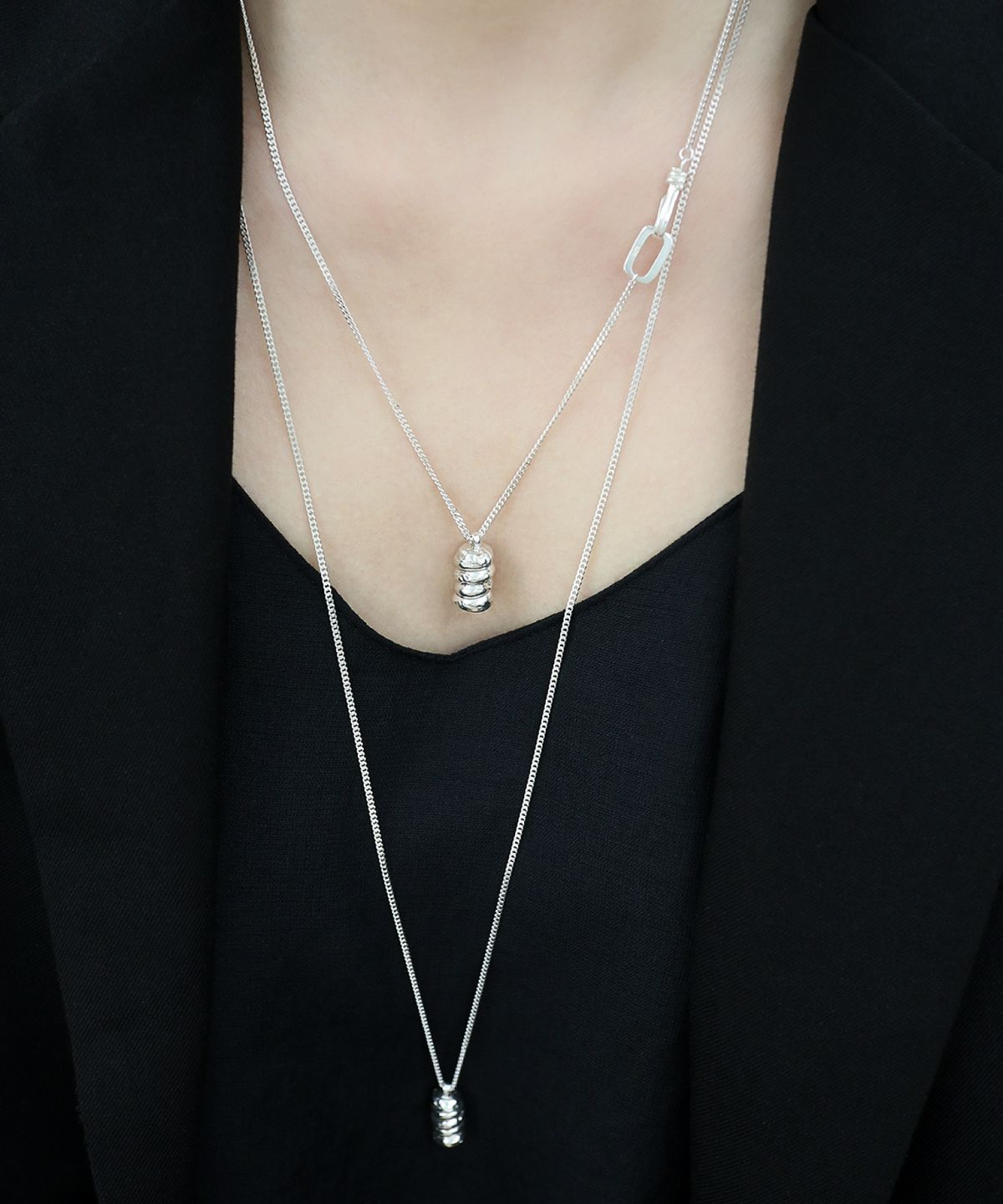 수이오브(SUIOVE) DROP TEXTURE NECKLACE