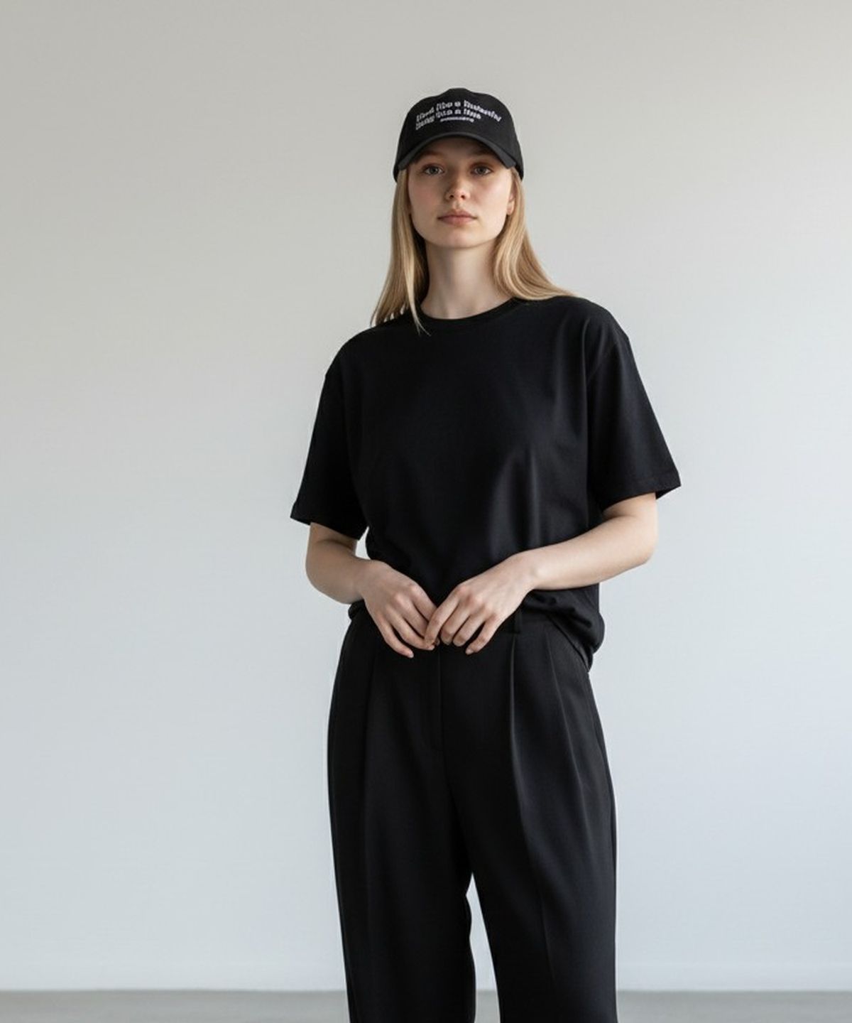 유니버셜 케미스트리(UNIVERSAL CHEMISTRY) Ali Lettering Black Ballcap 레터링볼캡