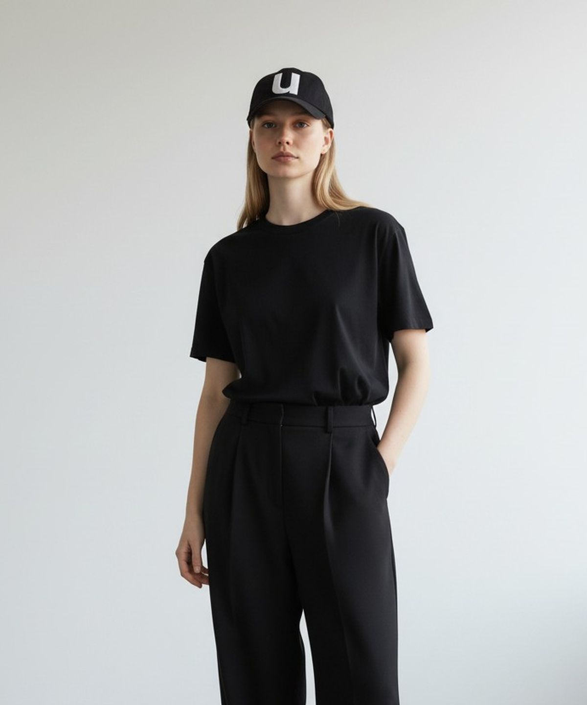 유니버셜 케미스트리(UNIVERSAL CHEMISTRY) Bold U Black Ballcap 워싱볼캡
