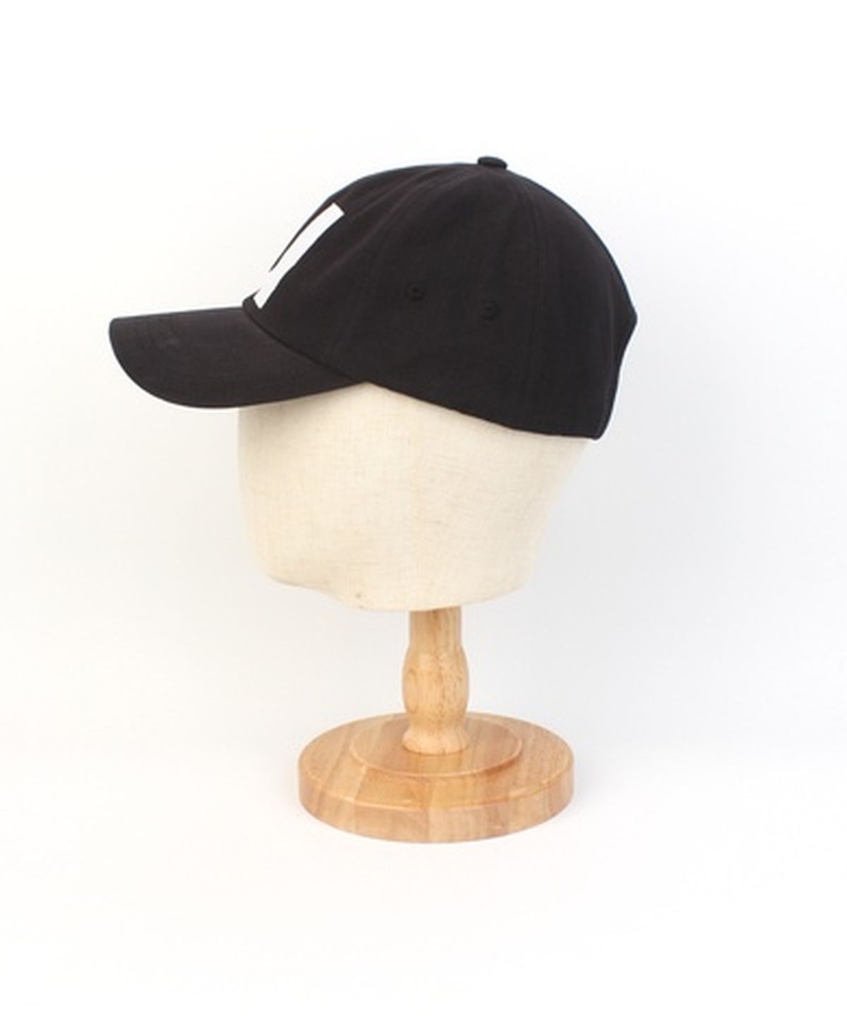 유니버셜 케미스트리(UNIVERSAL CHEMISTRY) Bold U Black Ballcap 워싱볼캡