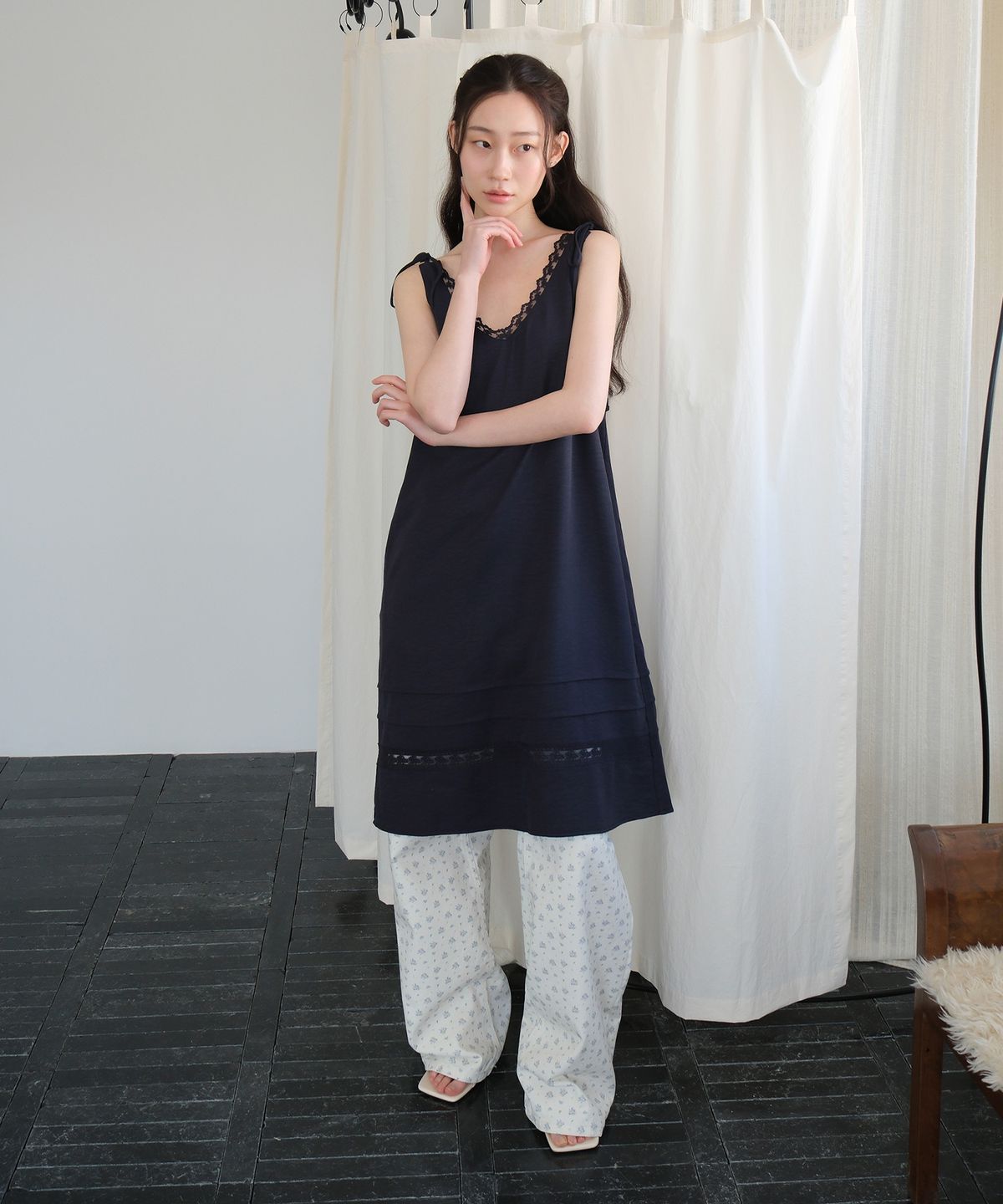 모의(MOUI) Jazz sleeveless ops (NAVY)