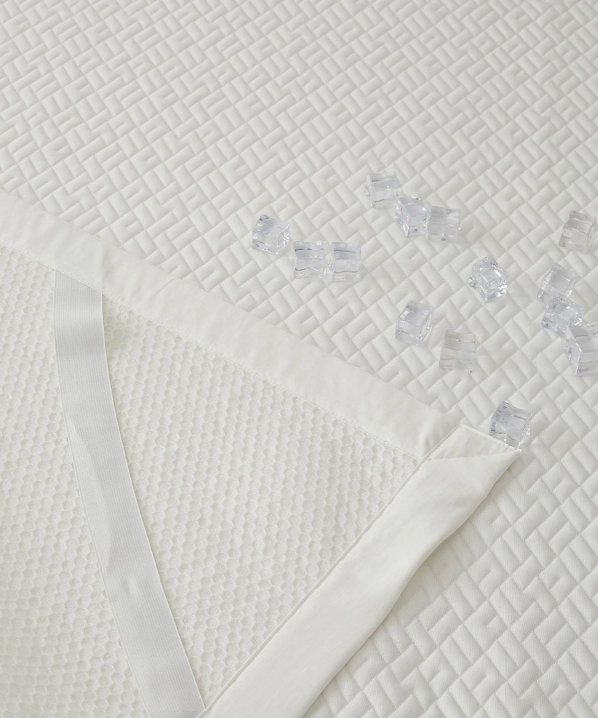 샤이닝홈(SHININGHOME) 샤르르 썸머쿨 3D 메쉬 냉감 논슬립 밴딩 침대패드 SS