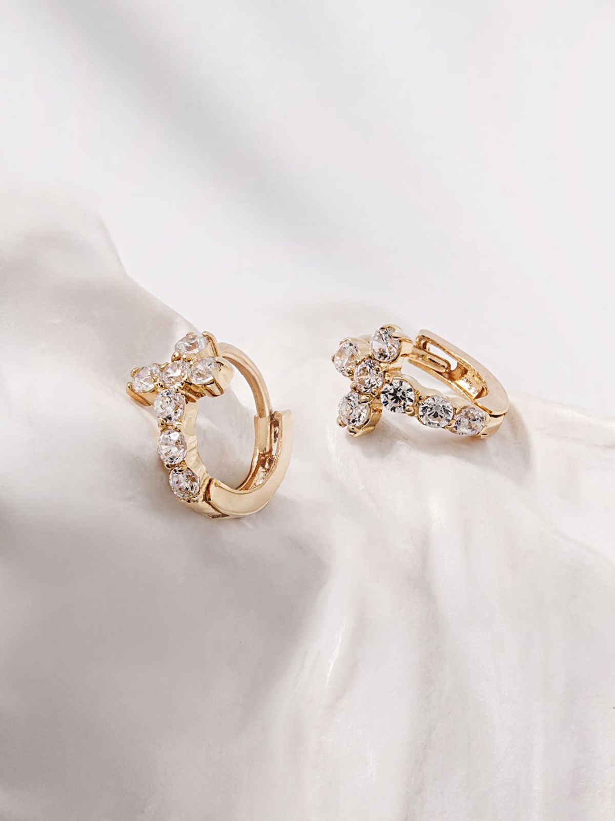 미니멀피어싱(MINIMALPIERCING) 14K 미니 큐빅 십자가 원터치 링 피어싱 귀걸이