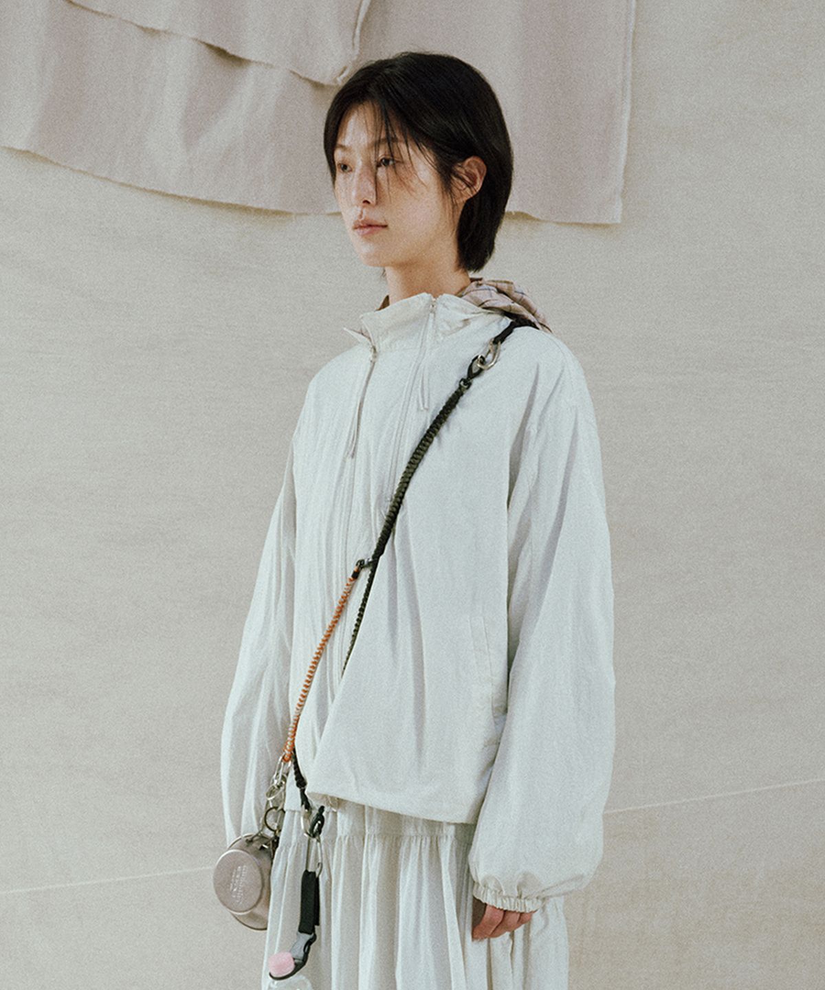 모노크롬(MONOCHROME) goof parachute jumper