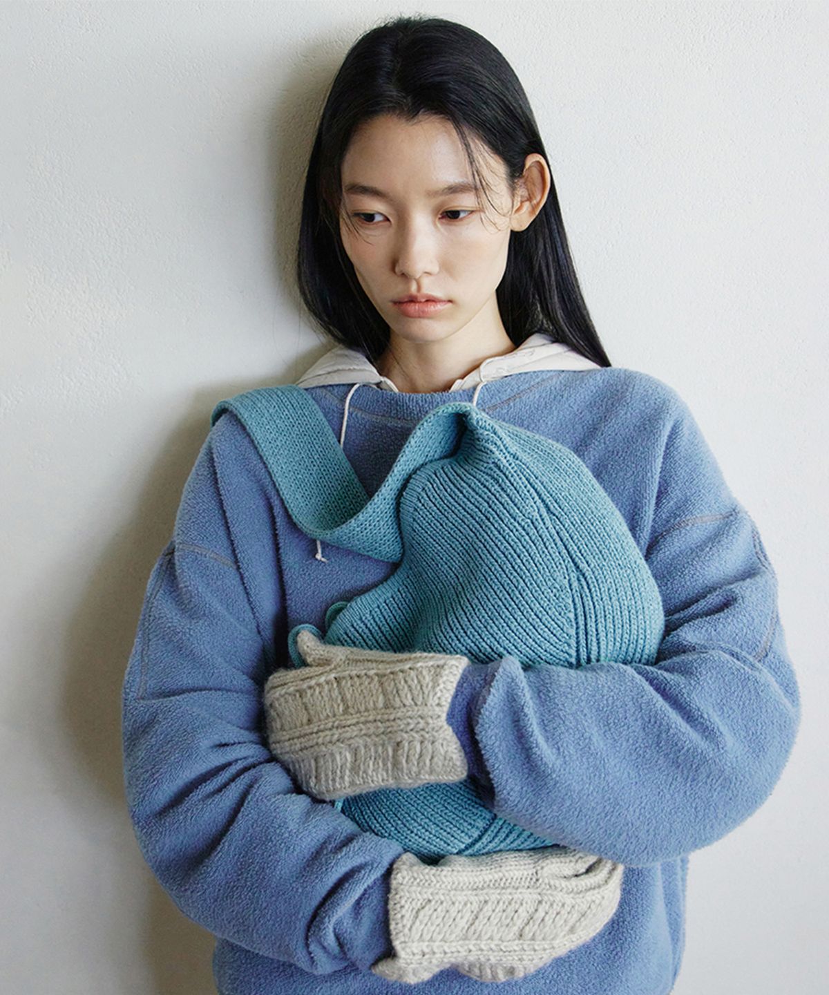 모노크롬(MONOCHROME) picker knit bag (smoke blue)