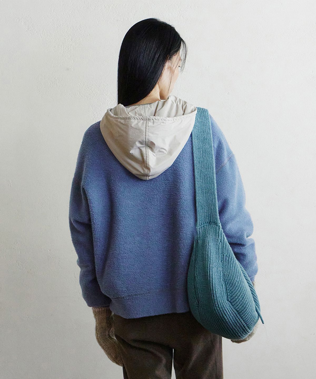 모노크롬(MONOCHROME) picker knit bag (smoke blue)