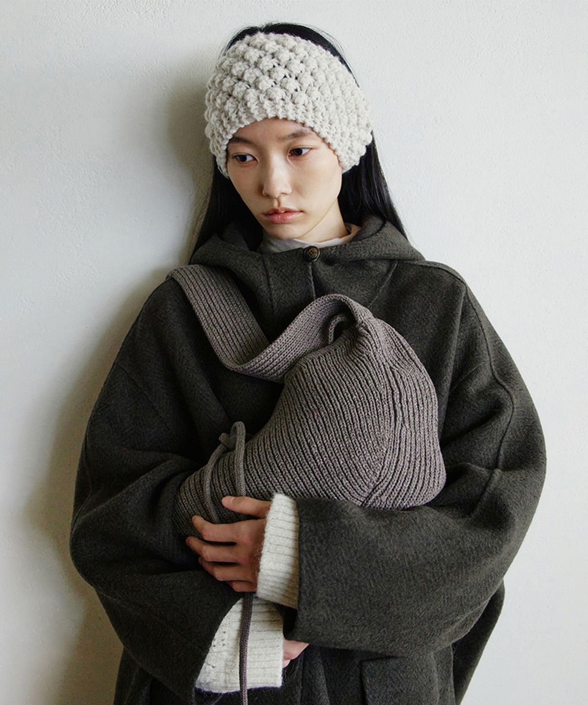 모노크롬(MONOCHROME) picker knit bag (mocha)