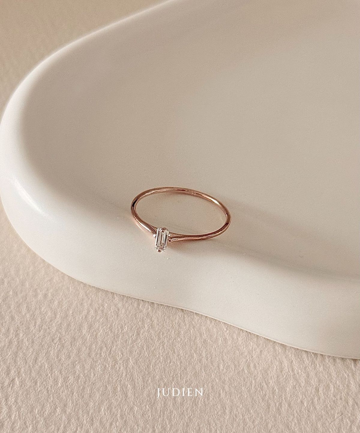 주디엔(JUDIEN) 14k 18k 심플 바게트 랩다이아 실반지