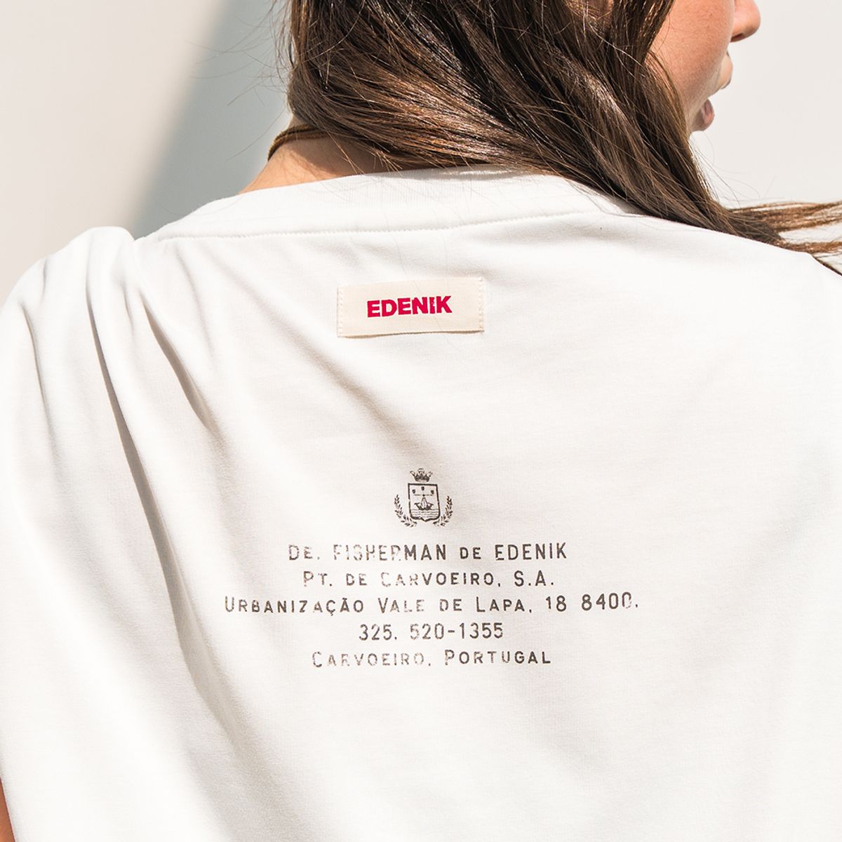 에데닉(EDENIK) 언발란스 슬리브리스 티셔츠_화이트