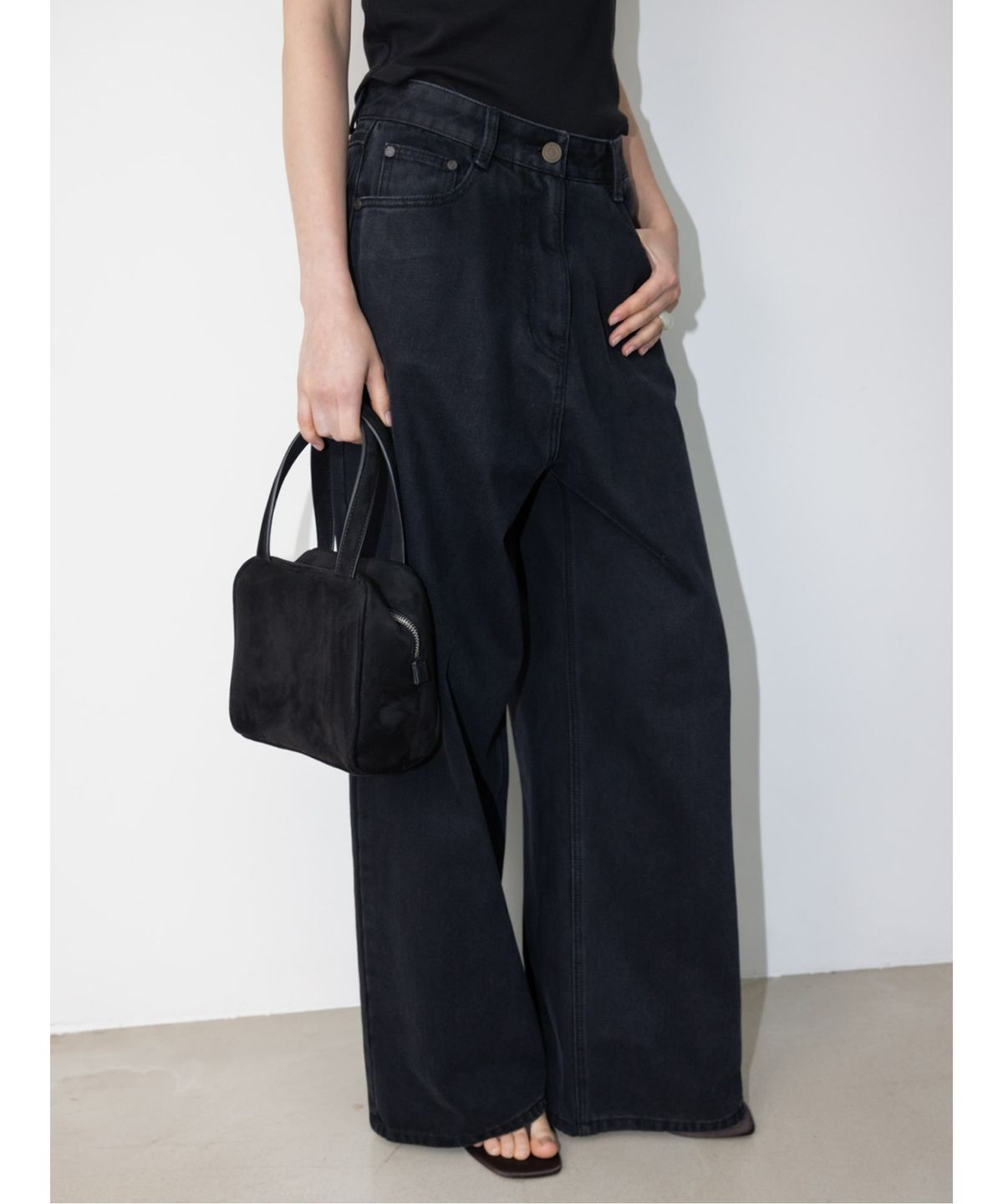 디애퍼처(THE APERTURE) Owen Boxy Denim Pants  Black (TA6721A065)