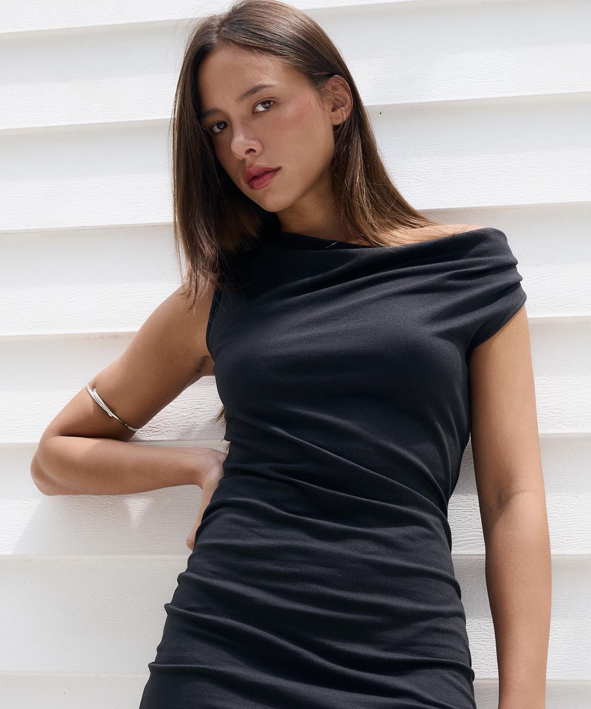 재즈드(JAZZED) DRAPE OFF-SHOULDER DRESS / BLACK