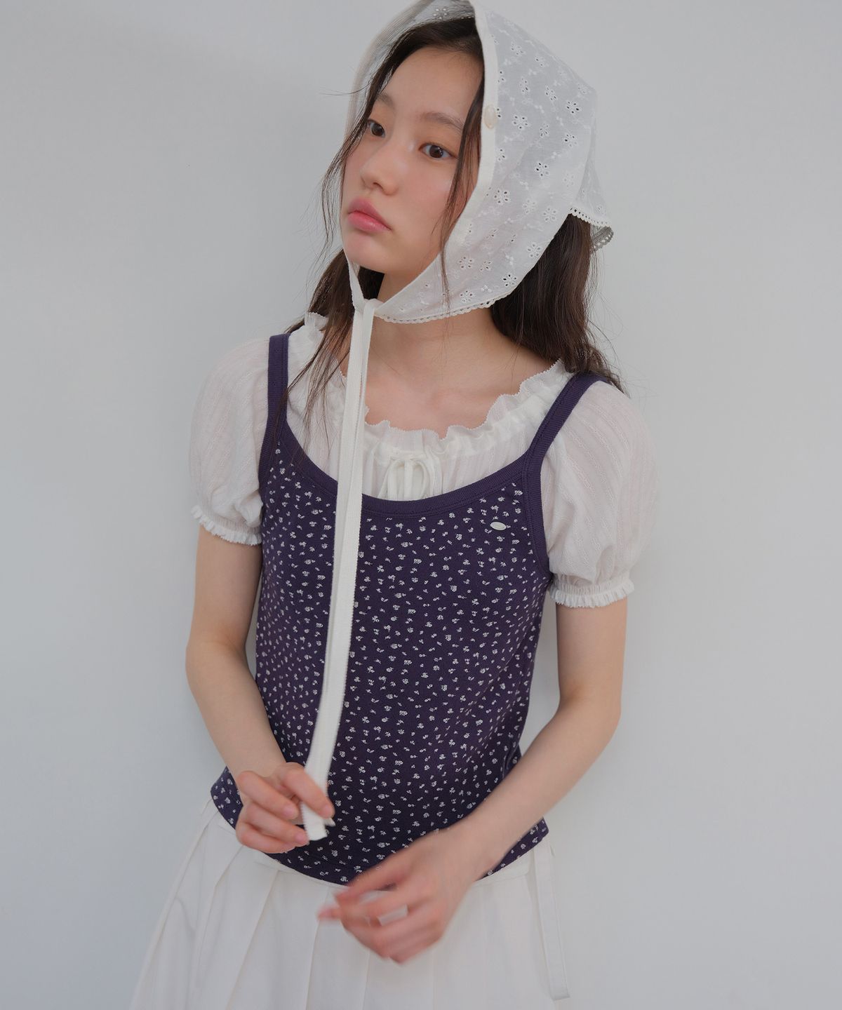 모의(MOUI) Flower print sleeveless (NAVY)