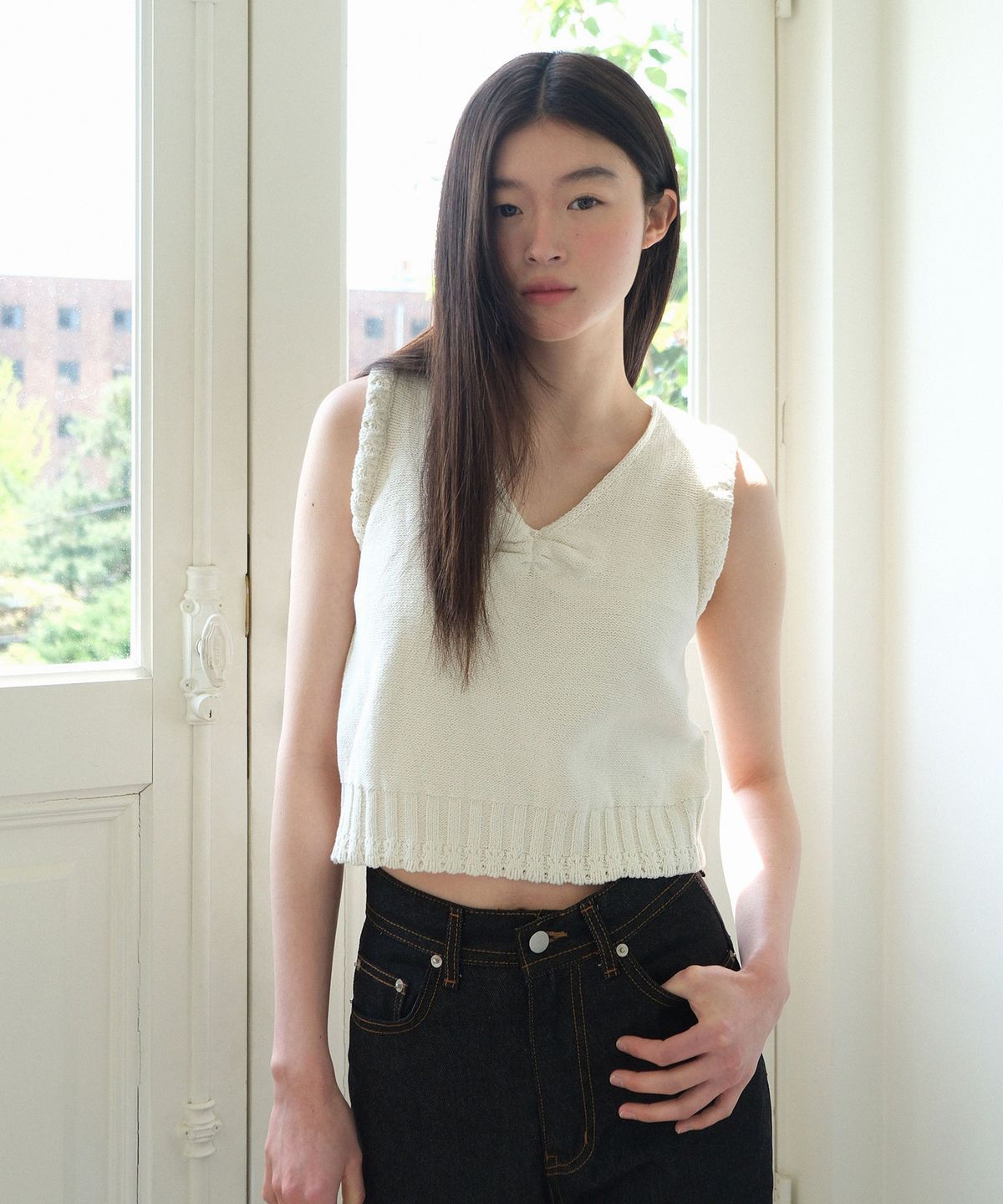 모의(MOUI) Scallop sleeveless knit vest (IVORY)