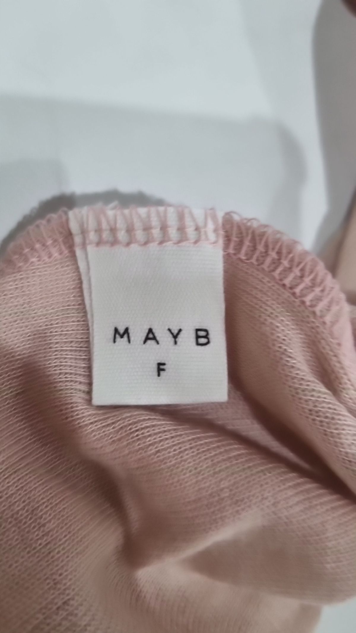 메이비(MAYB) 긴소매 티셔츠 FREE