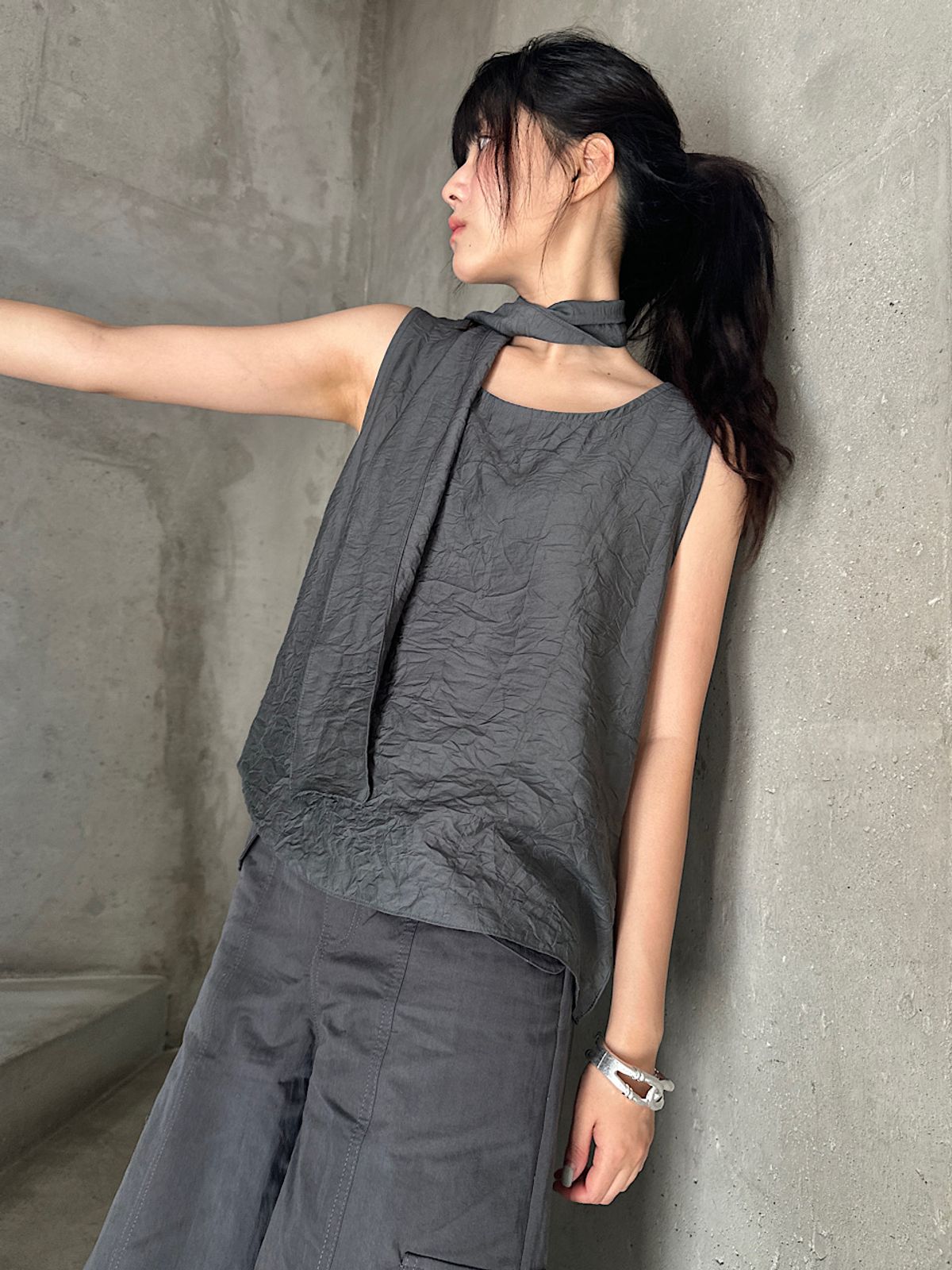 아포엠(APOEM) Muse Tie Blouse (2C)
