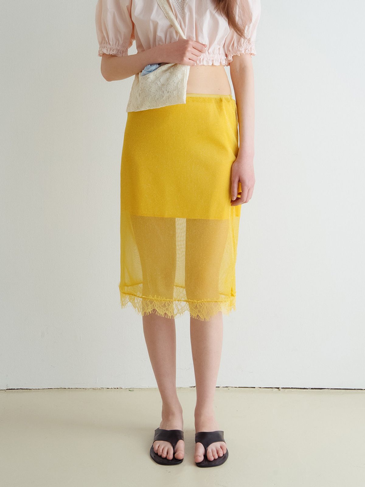 뮈르뮈르(MURMURE) 린츠 크롭 퍼프 밴딩 블라우스_Linz Blouse