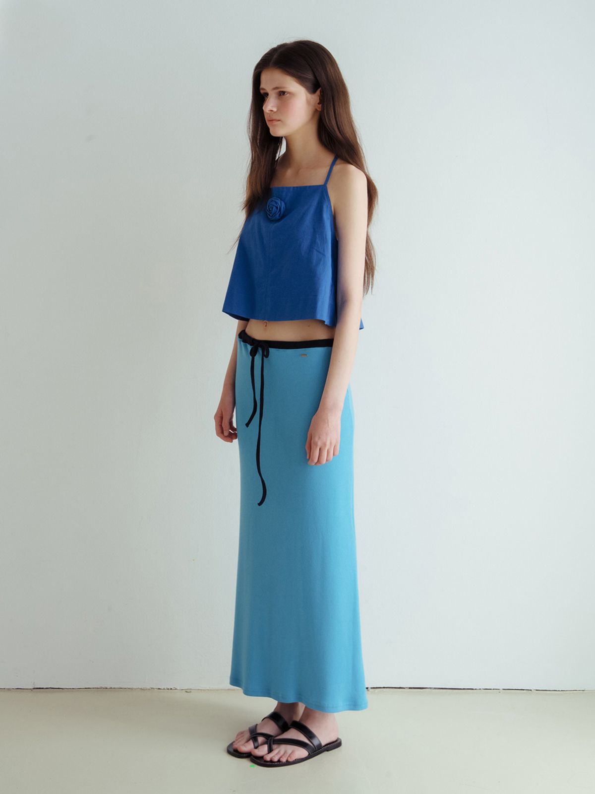 뮈르뮈르(MURMURE) 메븐 배색 슬림 롱 스커트_Maven Skirt