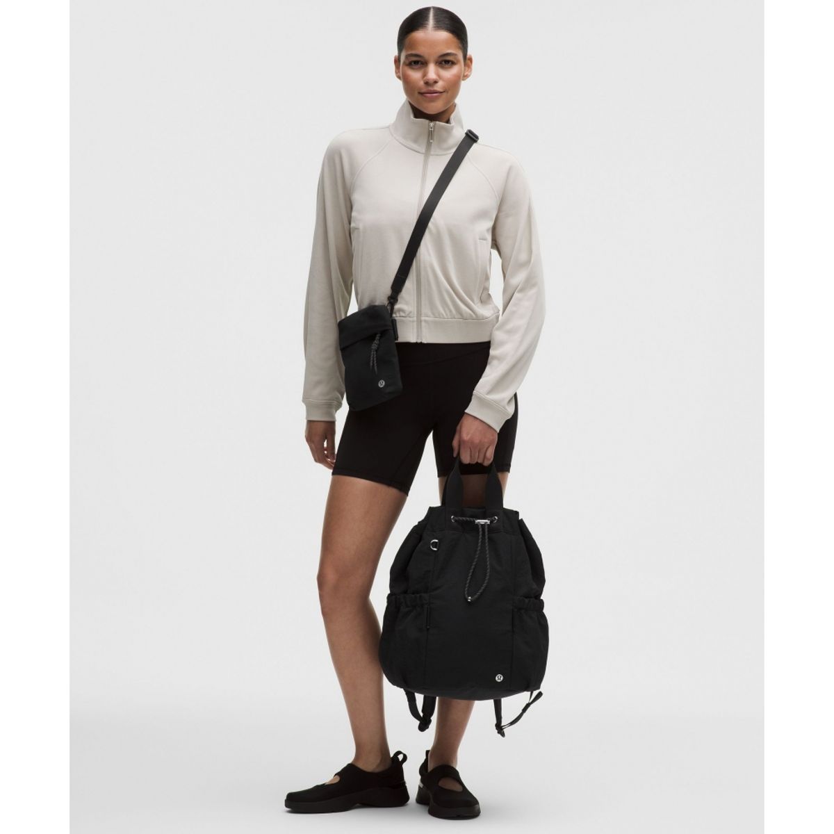 룰루레몬(LULULEMON) 투인원 드로스트링 버킷백  BLK SLVR
