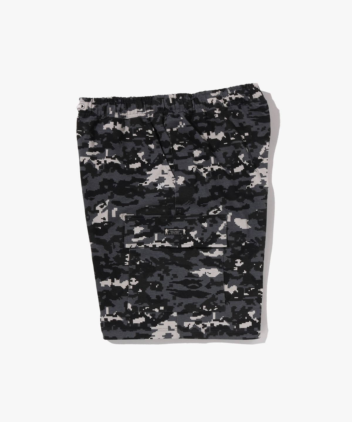 베이프(BAPE) 멀티 픽셀 카모 베이프 스타 로고 카고 릴렉스드 핏 스웨트 쇼츠(M) BLACK