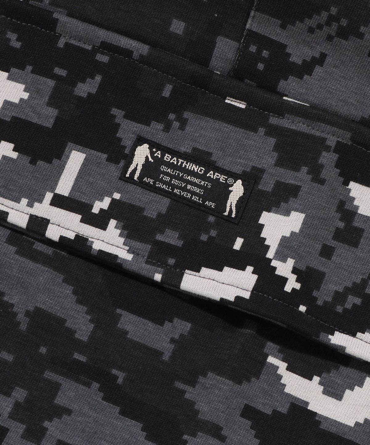 베이프(BAPE) 멀티 픽셀 카모 베이프 스타 로고 카고 릴렉스드 핏 스웨트 쇼츠(M) BLACK