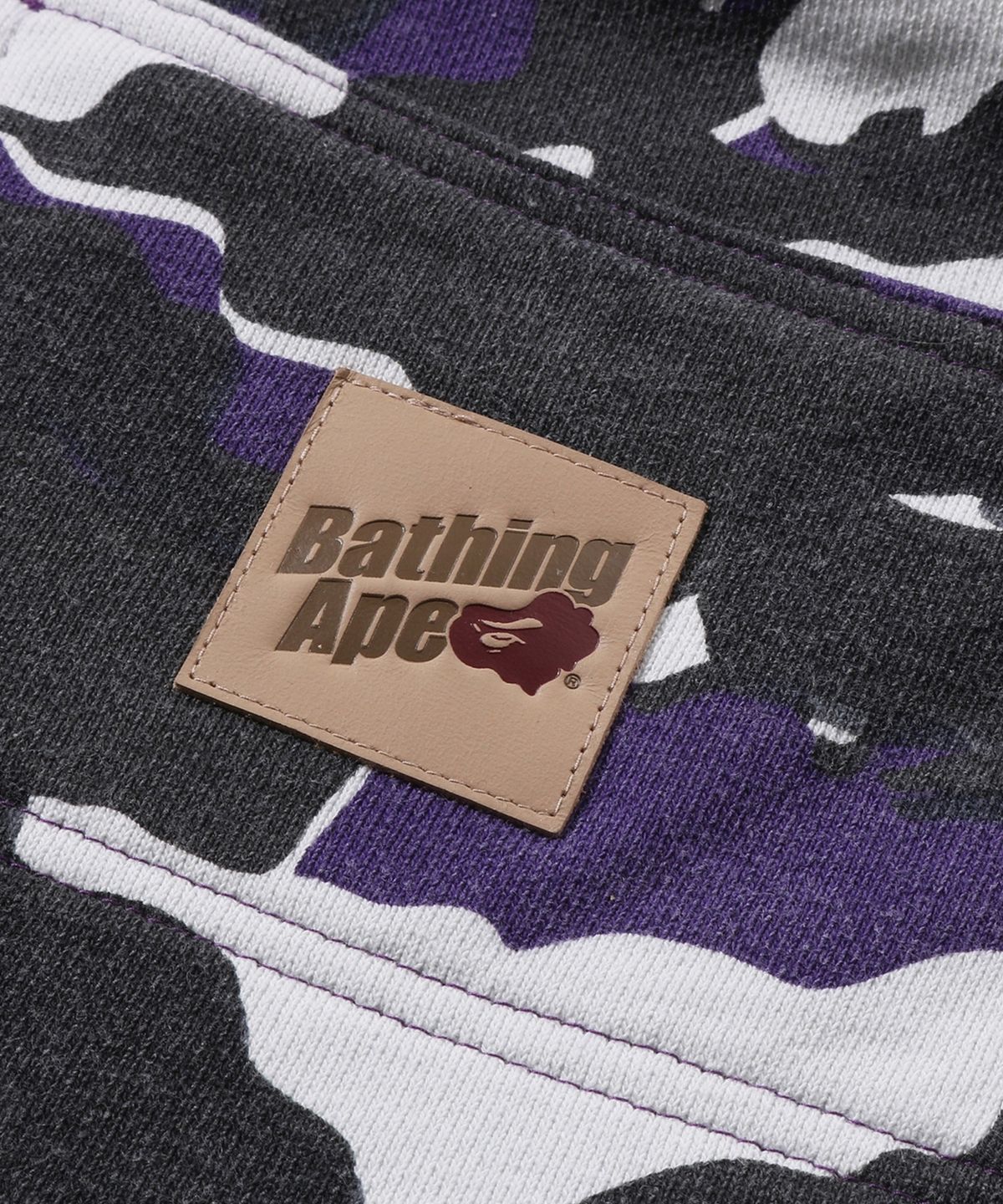 베이프(BAPE) 글리치 우드랜드 카모 더블니 릴렉스드 핏 스웨트 쇼츠(M) PURPLE