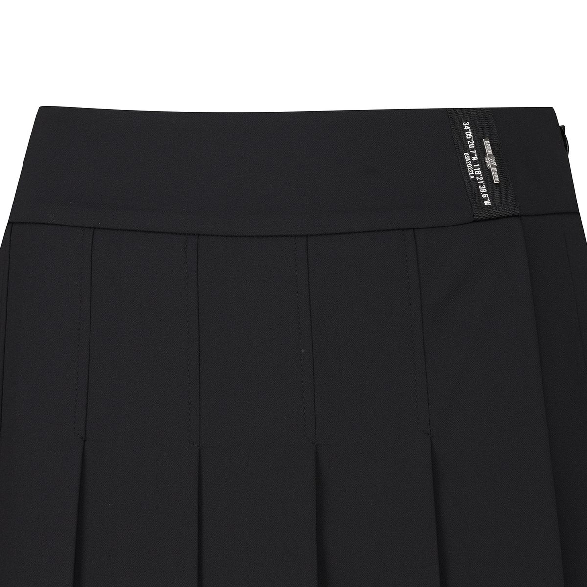 어뉴골프(ANEW GOLF) WOMEN OVER PLEATED HALF PANTS_BK