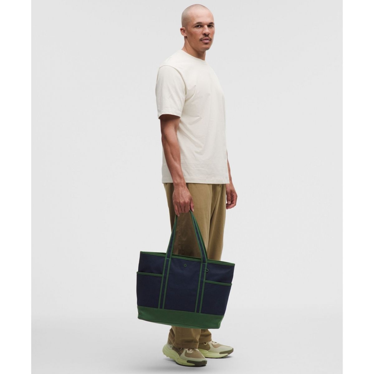 룰루레몬(LULULEMON) 데일리 멀티 포켓 집 탑 토트백 18L  TRNV IVYG