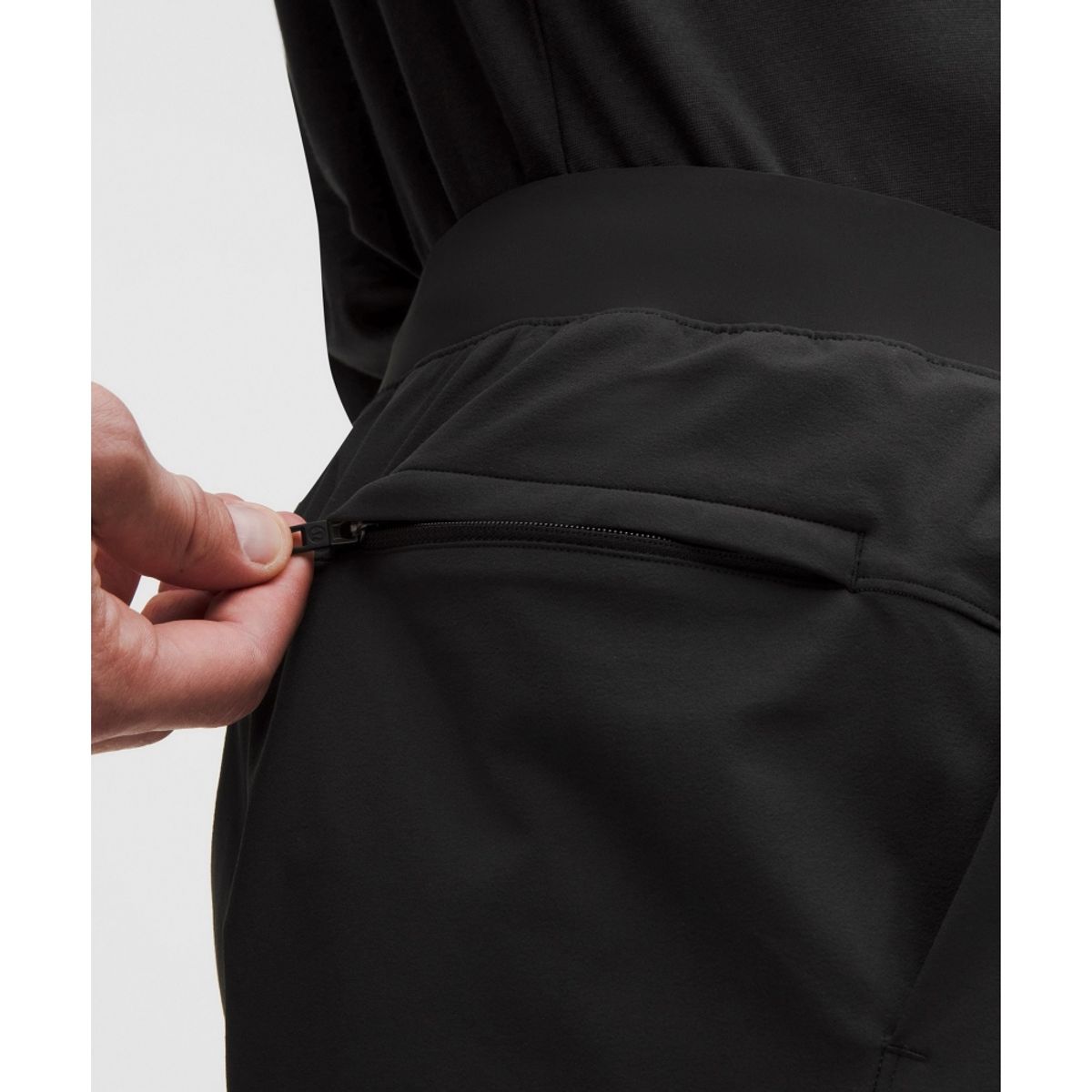 룰루레몬(LULULEMON) 제로드 인 라이너리스 쇼츠 9inch  BLK
