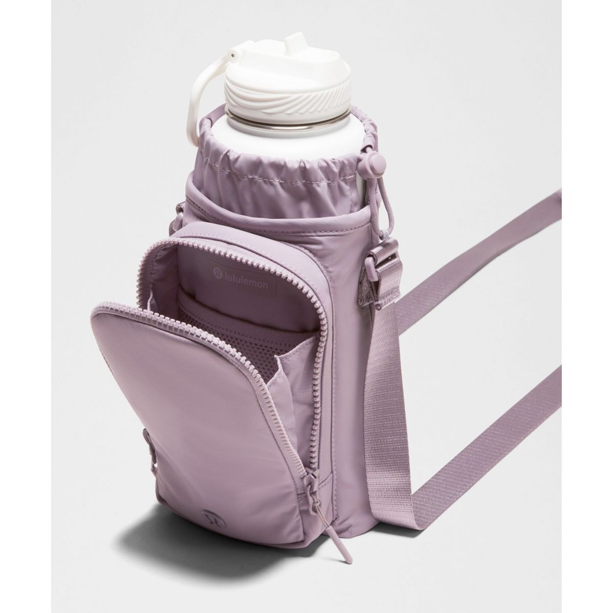 룰루레몬(LULULEMON) 워터보틀 크로스바디 위드 프런트 포켓 2L  LOTU