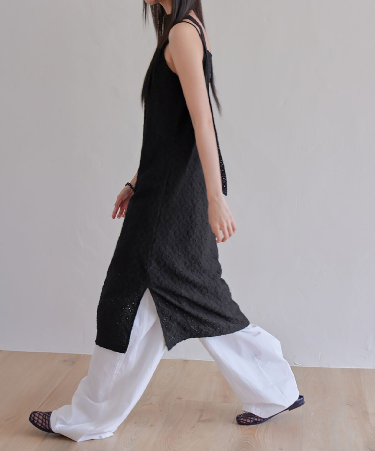 런던다다(LONDONDADA) Embossed Lace Tie Dress, BLACK