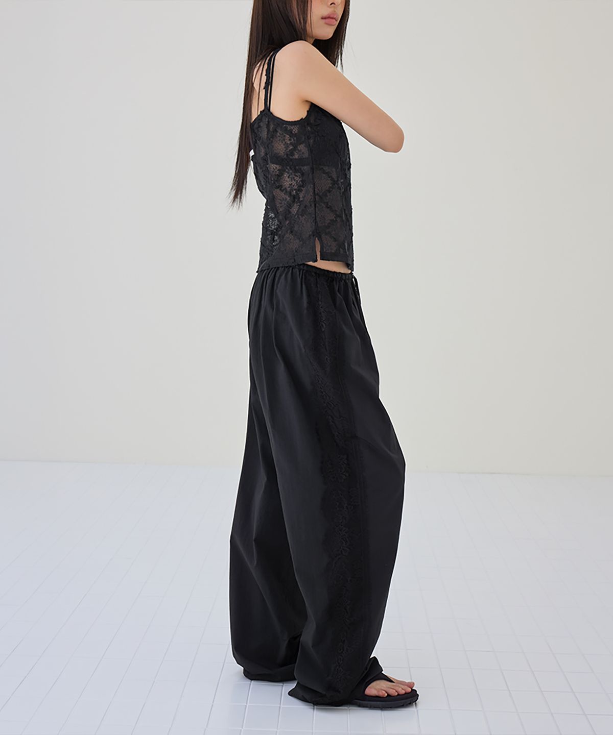 런던다다(LONDONDADA) Summer Lace Line Wide Pants, BLACK