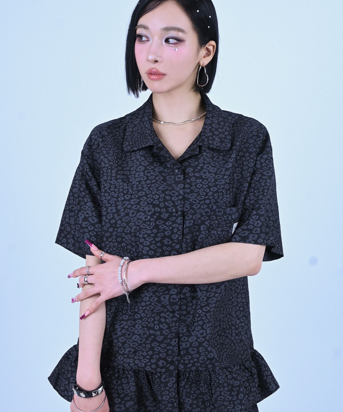 미스틱문(MISTIC MOON) 호피 레오파드 클럽 파자마 셔츠 (BLACK)