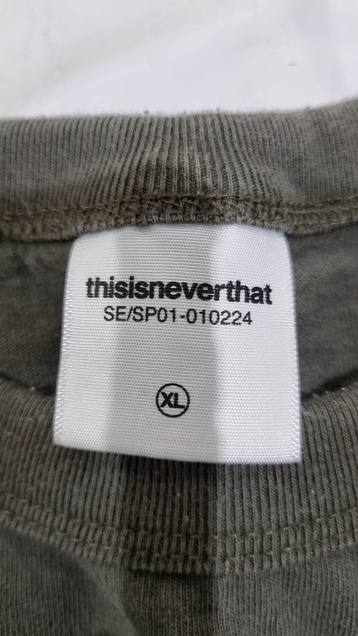 디스이즈네버댓(THISISNEVERTHAT) 긴소매 티셔츠 XL