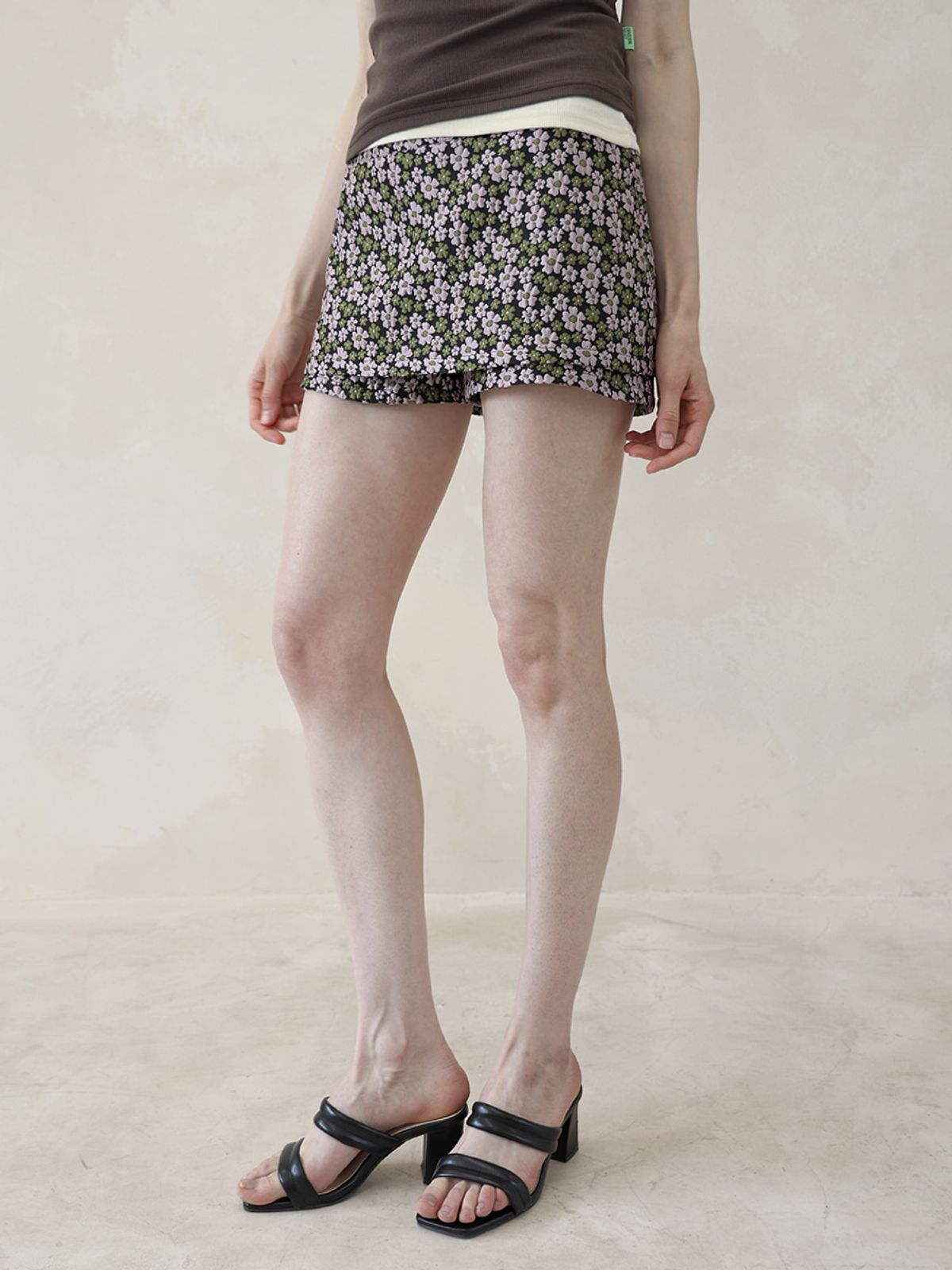 오운서(OWNSER) 플라워 가든 미니 스커트 (2 Colors)