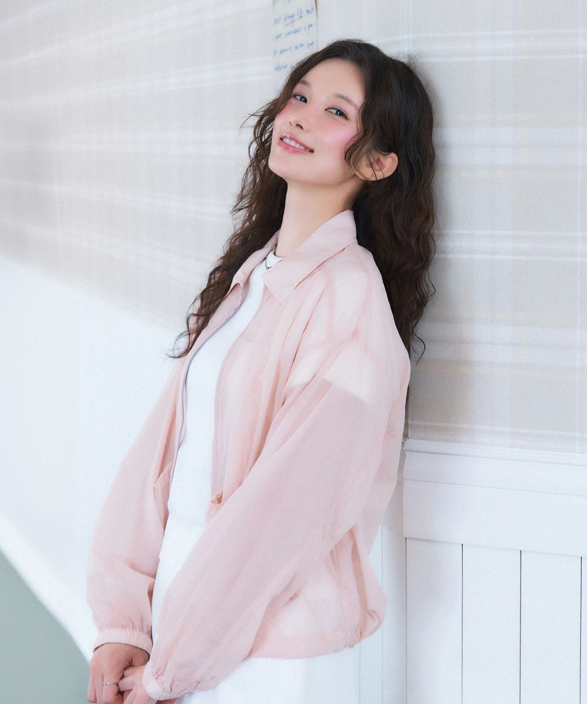 로엠(ROEM) 카라 시스루 바람막이 RMJPG26RT2