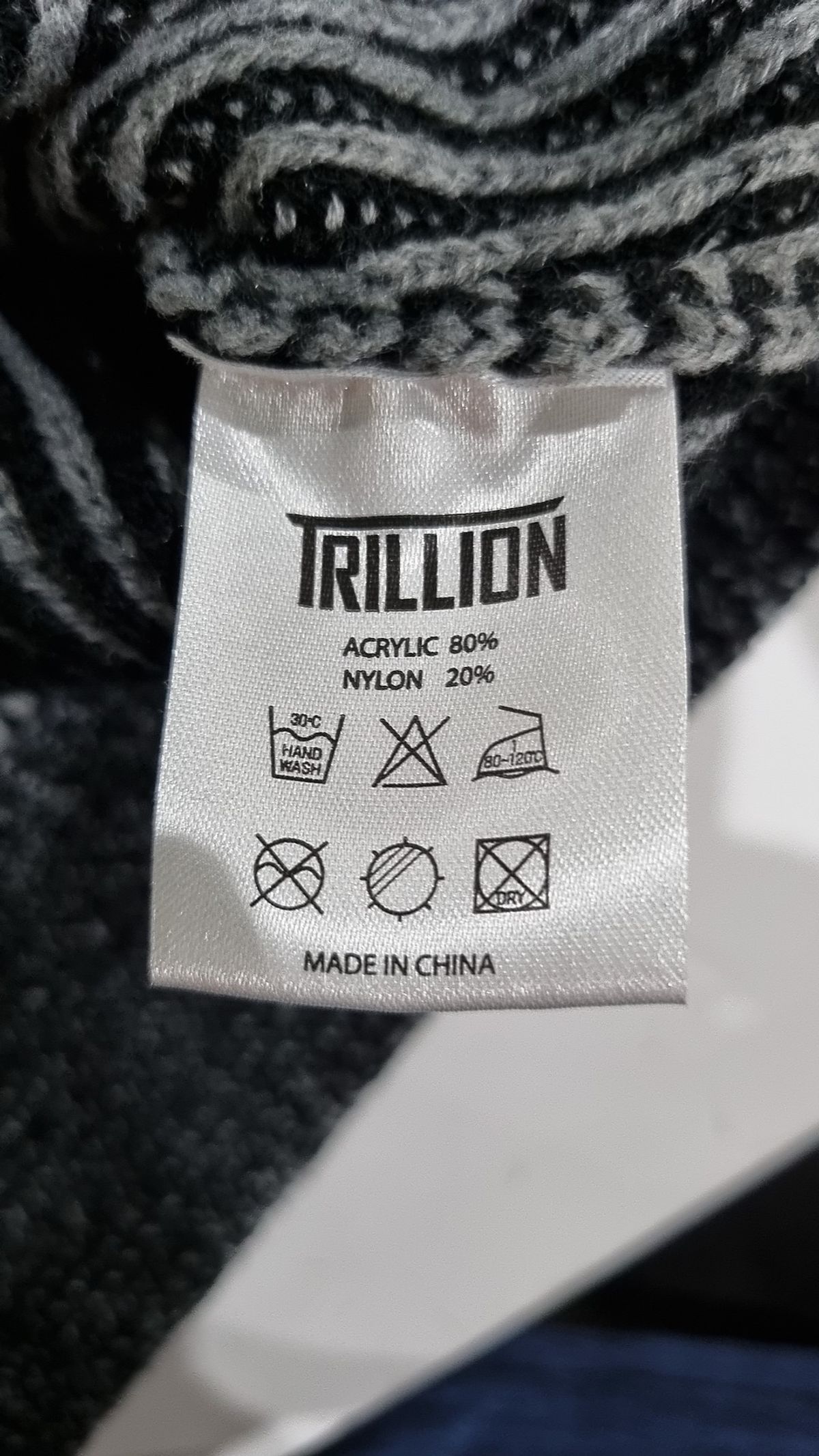 트릴리온(TRILLION) 니트/스웨터 M