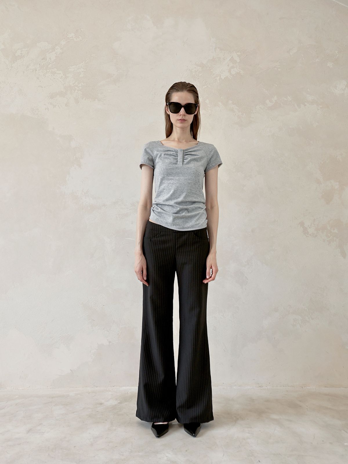 오운서(OWNSER) 마리아 라인 부츠컷 팬츠 (Charcoal Stripe)