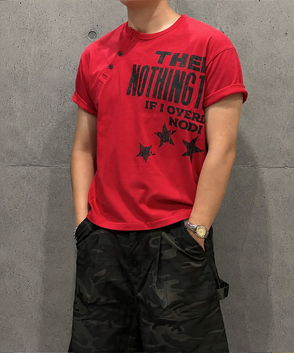 노디(NODI) 오버도즈 헨리넥 반팔 크롭 티셔츠 레드