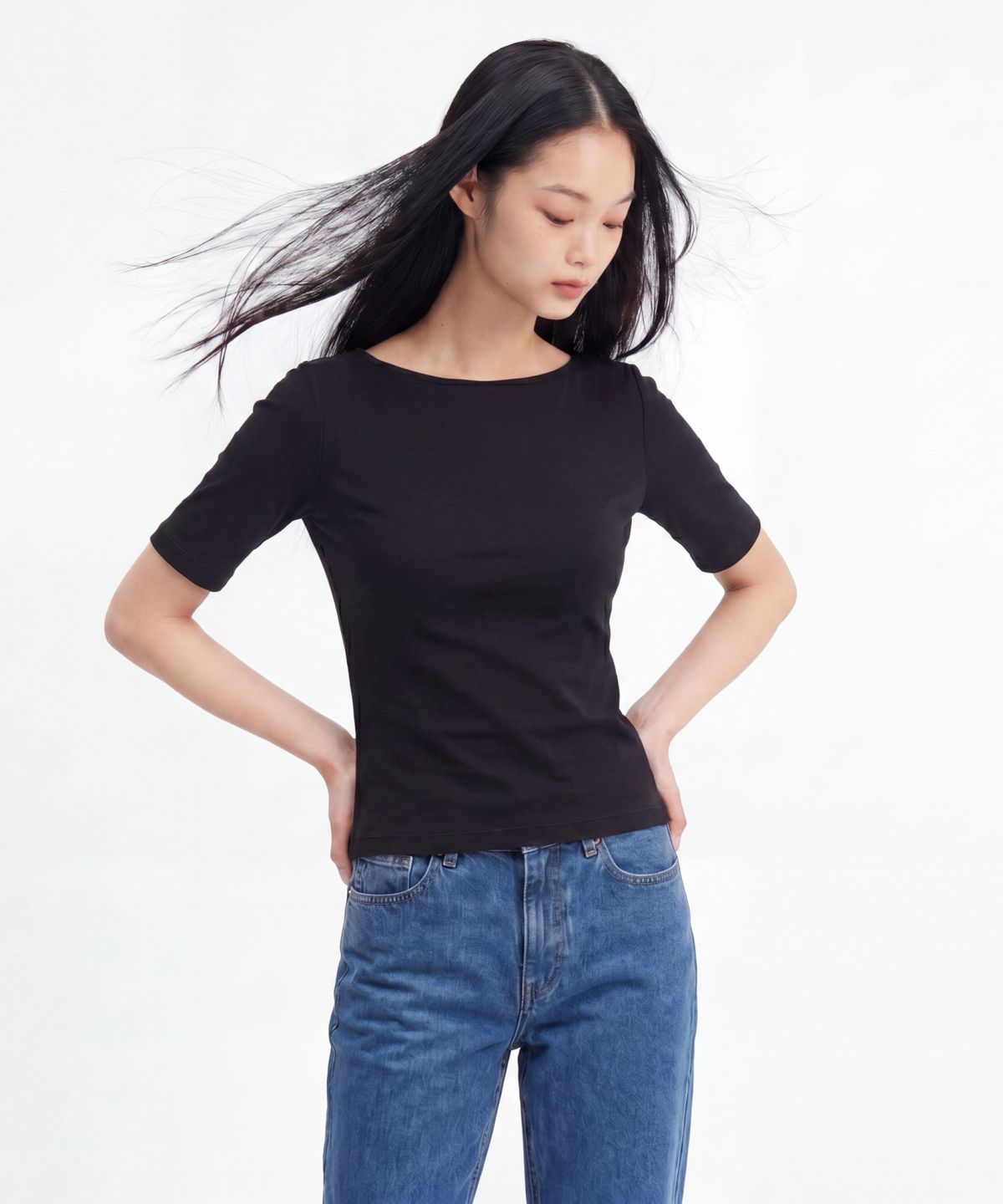 베이직하우스(BASIC HOUSE) 여성 모달 스판 보트넥 슬림핏 반팔티셔츠 블랙