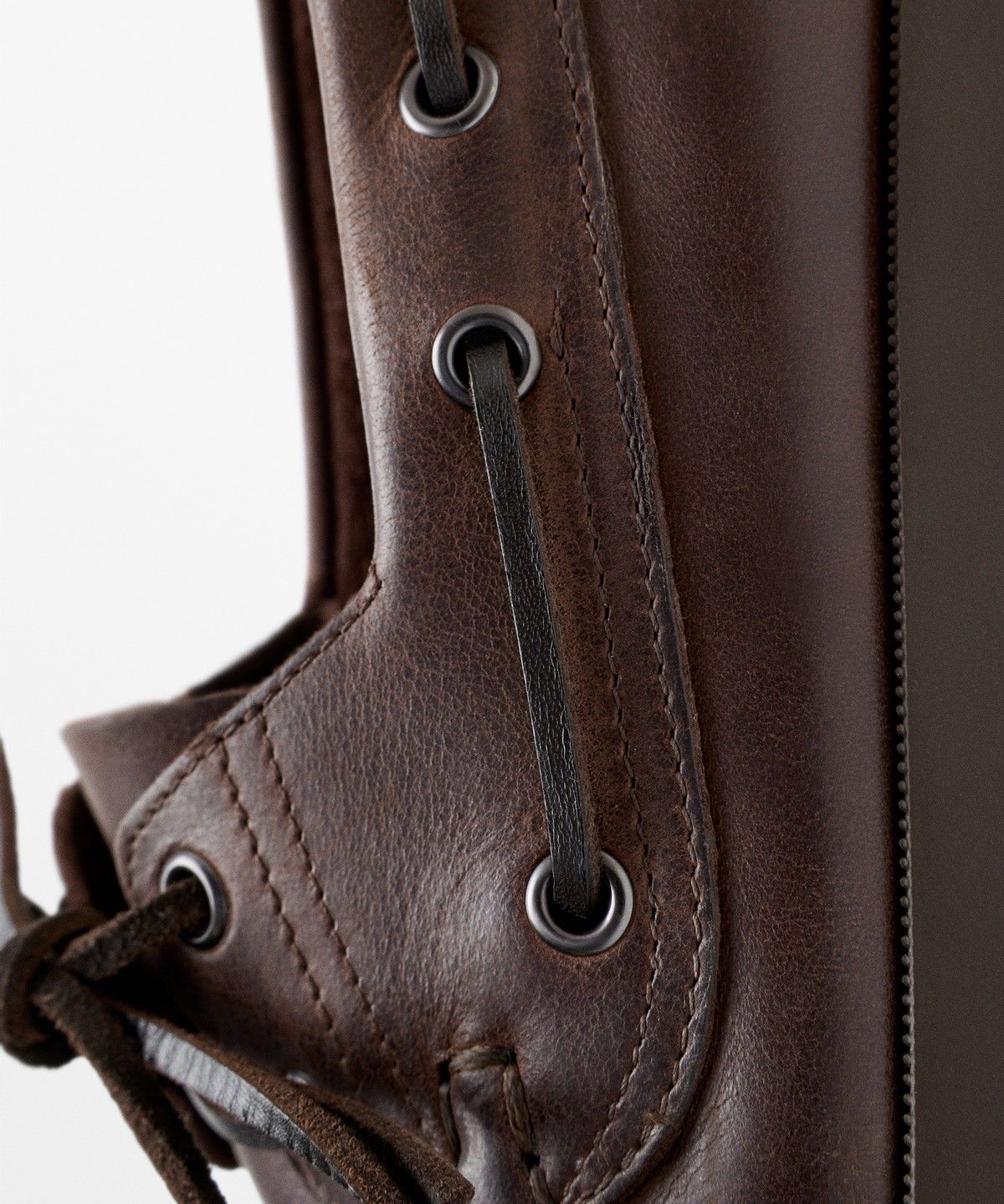 마시모두띠(MASSIMO DUTTI) 가죽 보트 슈즈