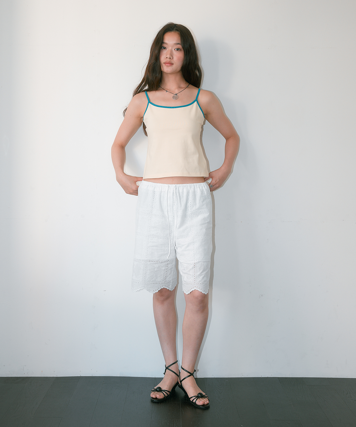 홈바디띵즈(HOMEBODY THINGS) Scallop Burmuda Pants