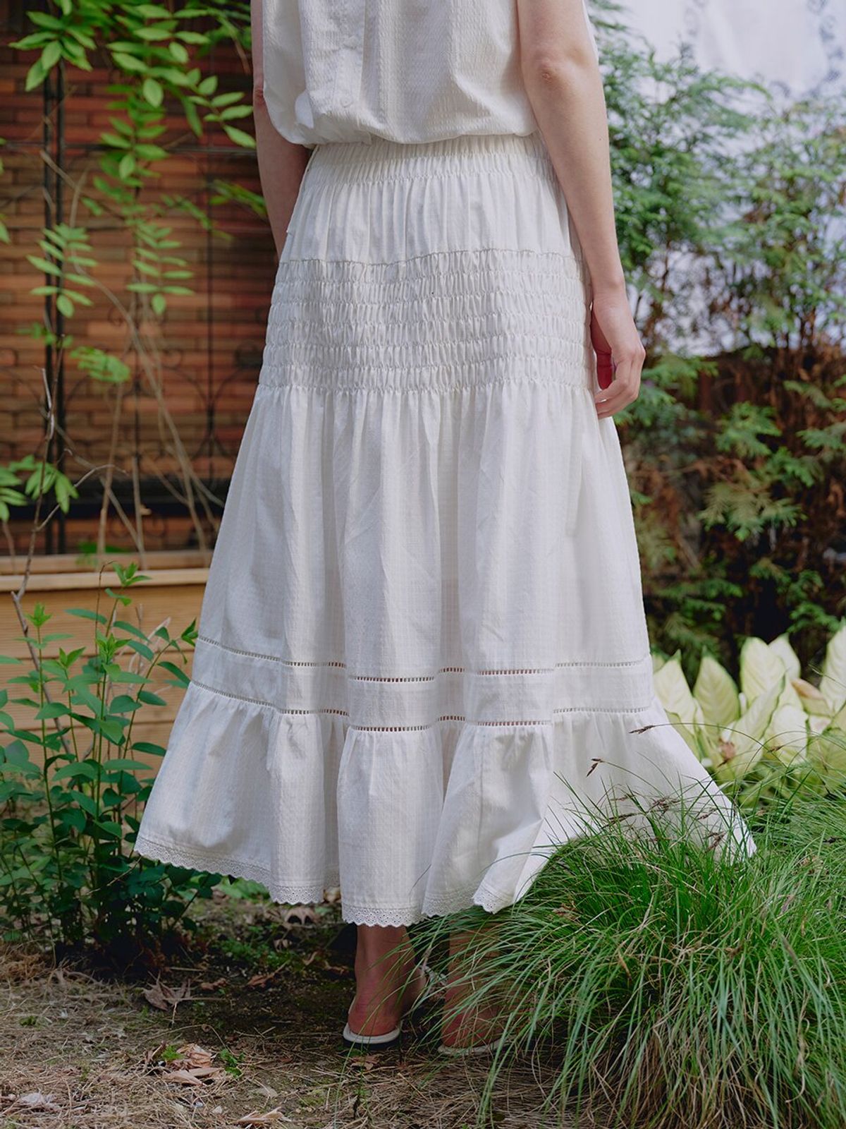 뮈뮈에르(MUEMUER) Ethereal Long Flare Skirt MU2635SK317M