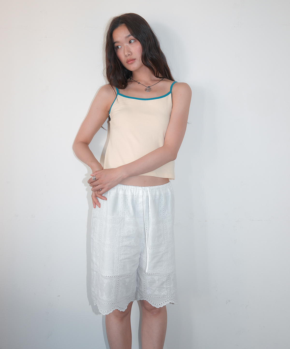홈바디띵즈(HOMEBODY THINGS) Contrast Strap Sleeveless (LIGHT YELLOW)