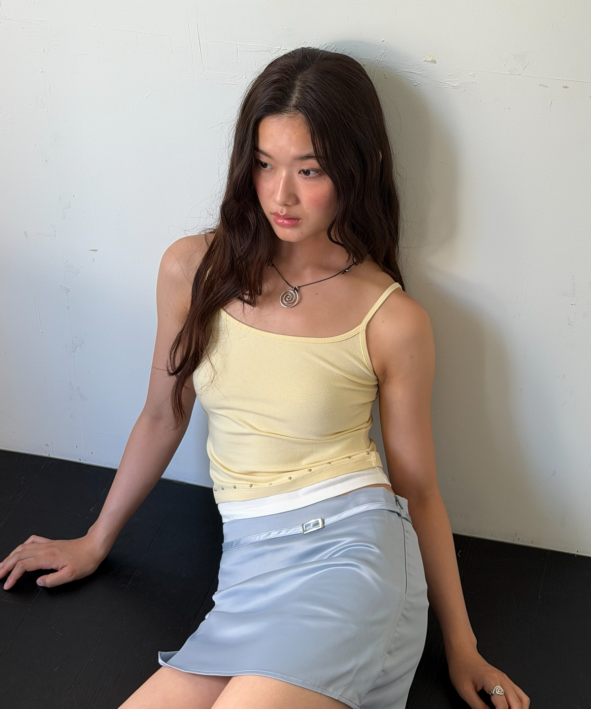 홈바디띵즈(HOMEBODY THINGS) Layered Studded Sleeveless (LIGHT YELLOW - IVORY)
