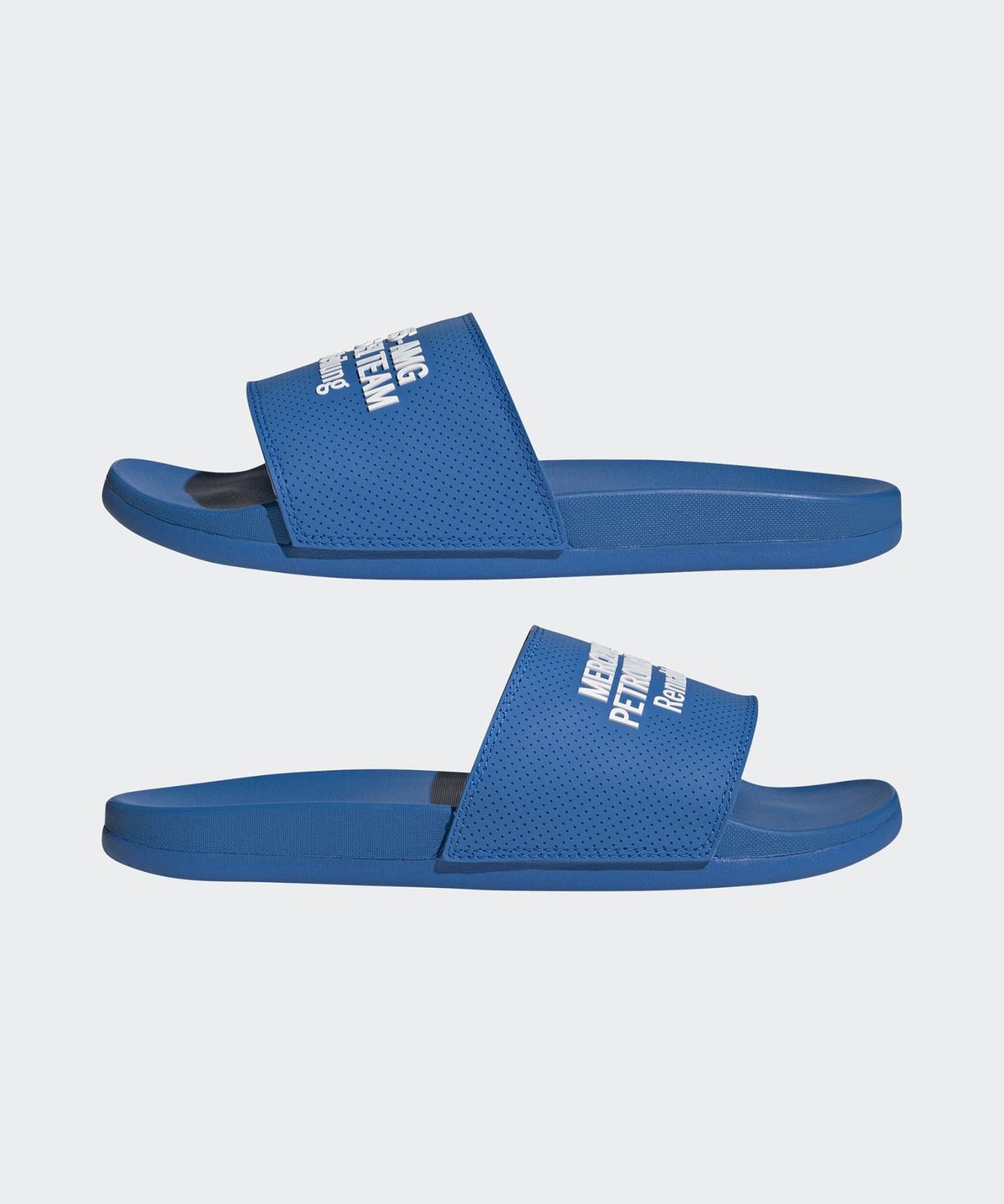 아디다스(ADIDAS) 메르세데스 AMG F1 팀 아딜렛 컴포트 슬라이드 - 블루버드 / HQ9489