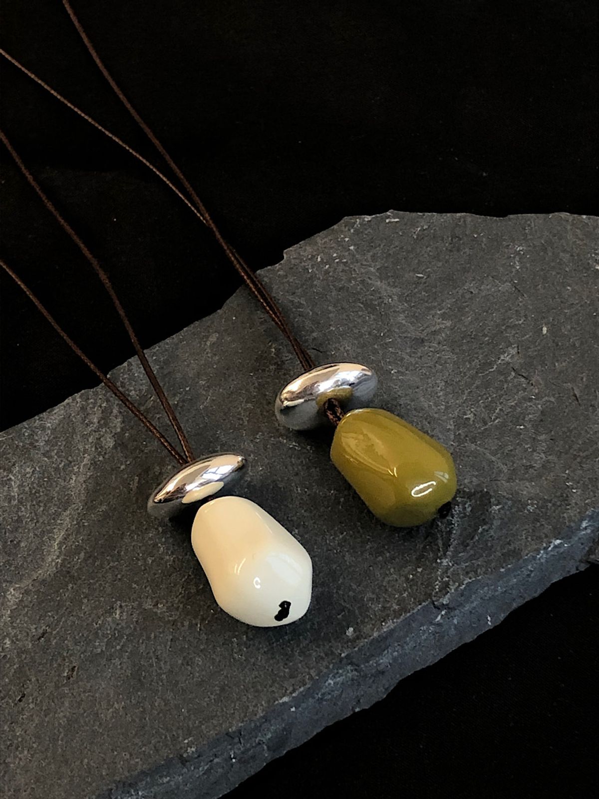 아포엠(APOEM) Pebble Drop Necklace (2C)